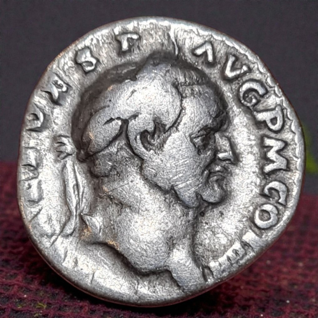 Römisches Reich. Vespasian (69-79 n.u.Z.). Denarius Rome - Vesta #1.0