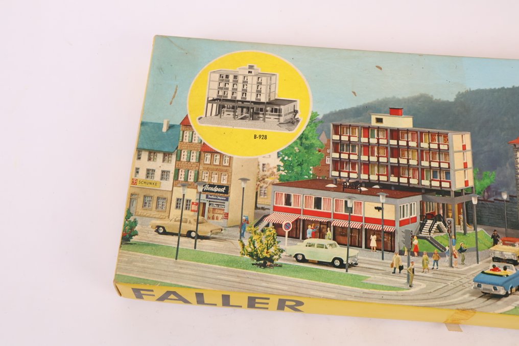 Faller H0 - B-928 - Modellbahnbausätze (1) - Klassiek Faller Bausatz 'Moderne Bank', ungebaut #2.1