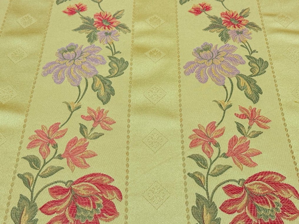 “Giardino Fiorito nel Tempo” – 经典提花织物,金色底色 - 室內裝潢織物 - 2.5 m - 2.8 m #2.1