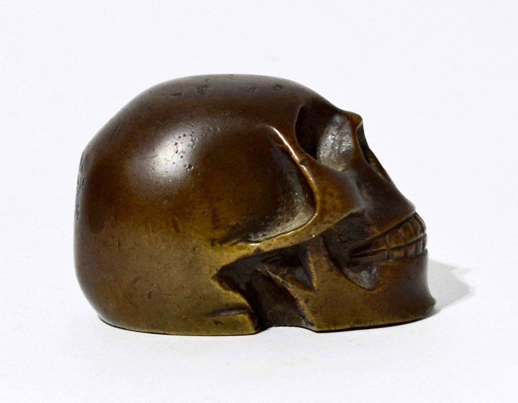 Sculpture, Memento Mori - Scultura in Bronzo Raffigurante Cranio Sorridente, Europa, XIX Secolo - 8 cm - Lost wax casting #1.0