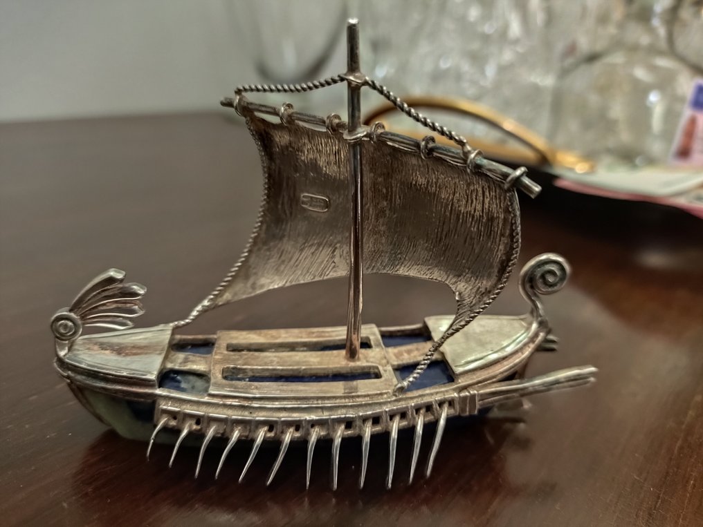 Ilias Lalaounis - Ilias Lalaounis - Centrepiece - Ancient boat (trireme) - .925 silver - Silver ancient boat #2.1