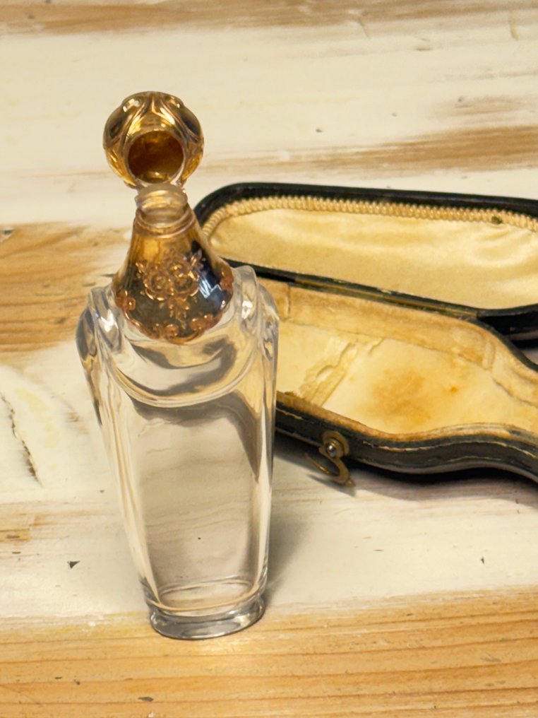 香水瓶 - 水晶, 金 - 古董香水瓶在套筒中 #1.0