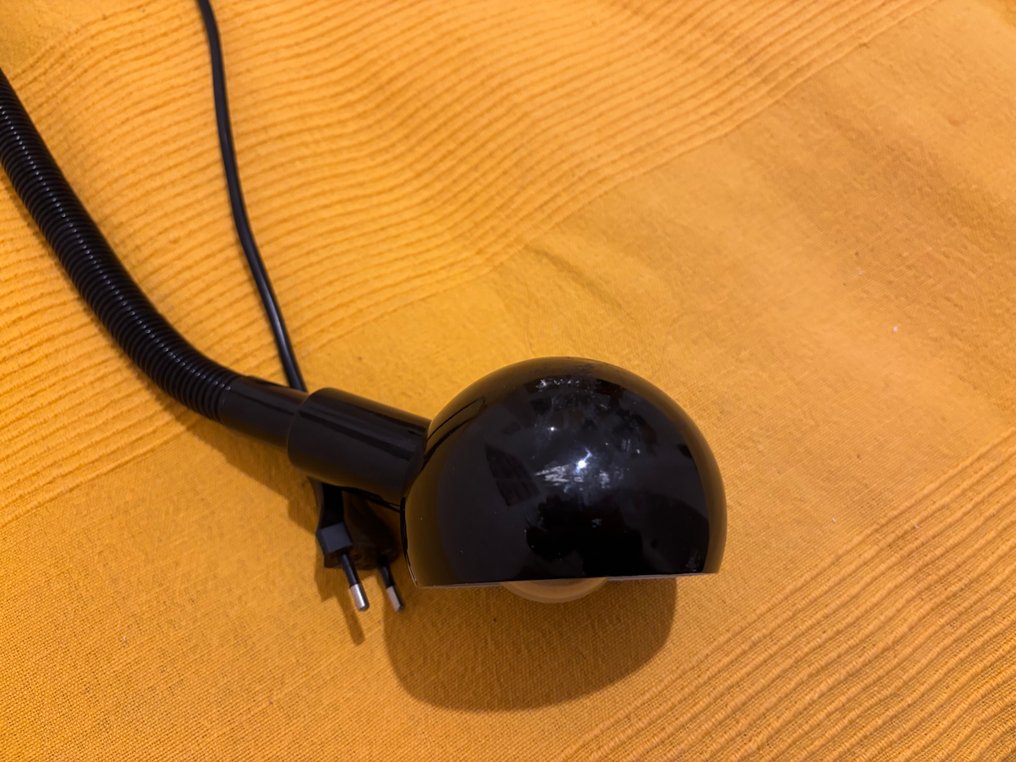 valenti - Isao Hosoe - Lampada - Hibe - Plastica, Metallo - Lampada Hebi per Valenti #3.2