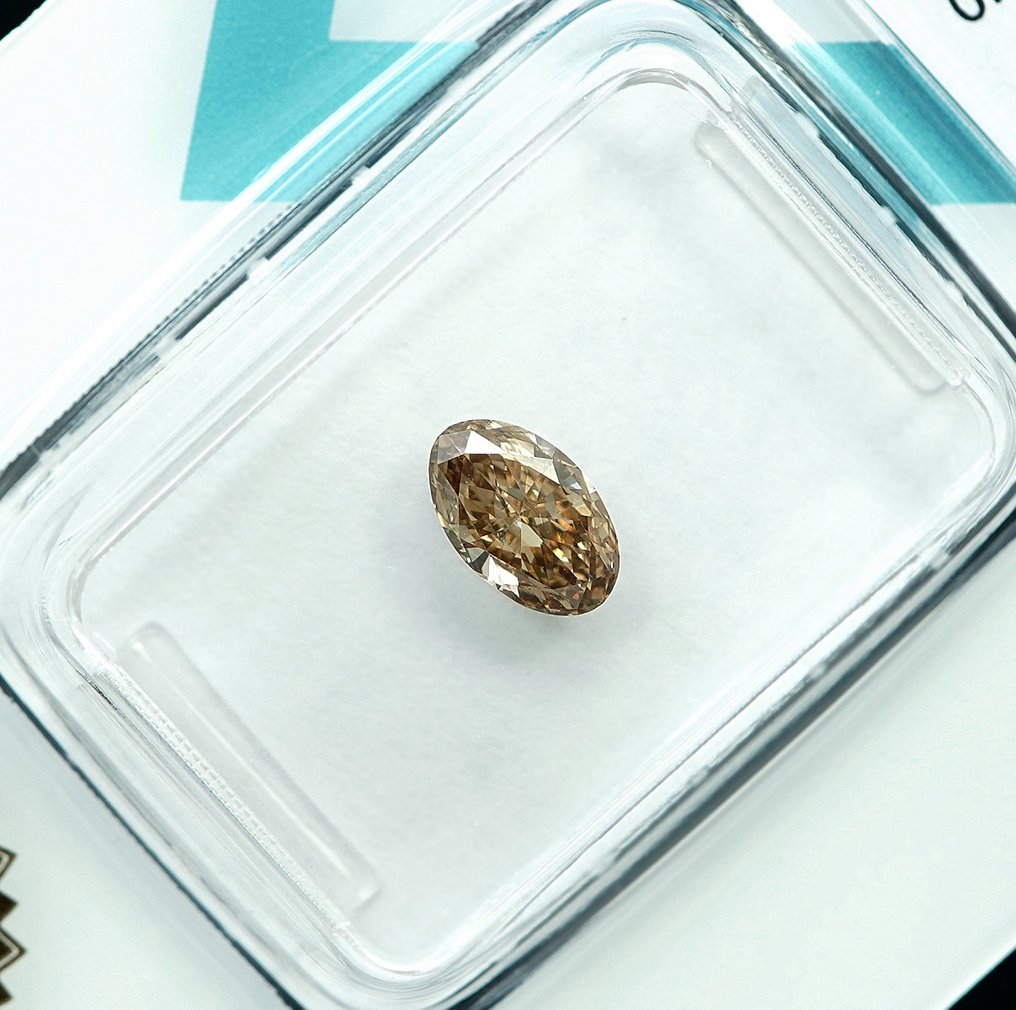 Fără preț de rezervă - 1 pcs Diamant  (Colorat natural)  - 0.50 ct - Oval - Fancy light maroniu Galben - VS2 - IGI (Institutul gemologic internațional) #3.2