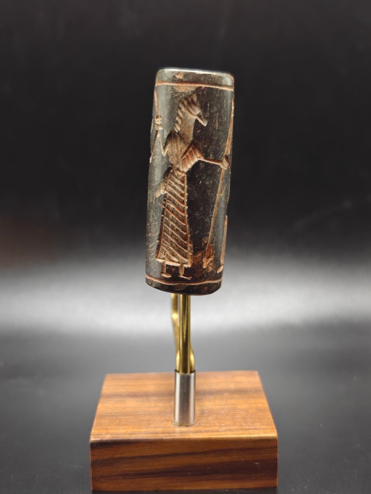 Sigillo cilindrico in giada del Vicino Oriente antico - Altezza: 57.15 mm - Larghezza: 20.86 mm- 49.64 g #1.0