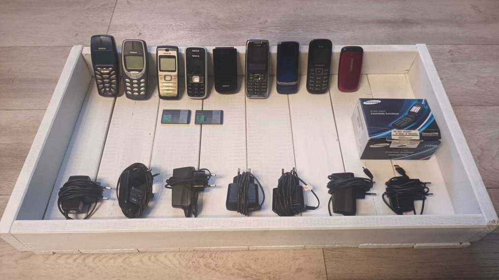 Nokia, Samsung, Motorola - Mobile phone (9) - In original box #1.0