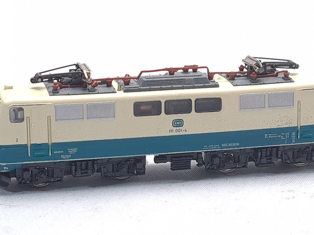 Minitrix N - 12062 - Elektriskt lokomotiv (1) - BR 111 001-4 - DB #4.3