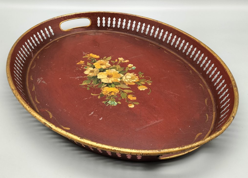 Dekorativ bakke - Frankrig - Romantisk blomsterdekoration #1.0