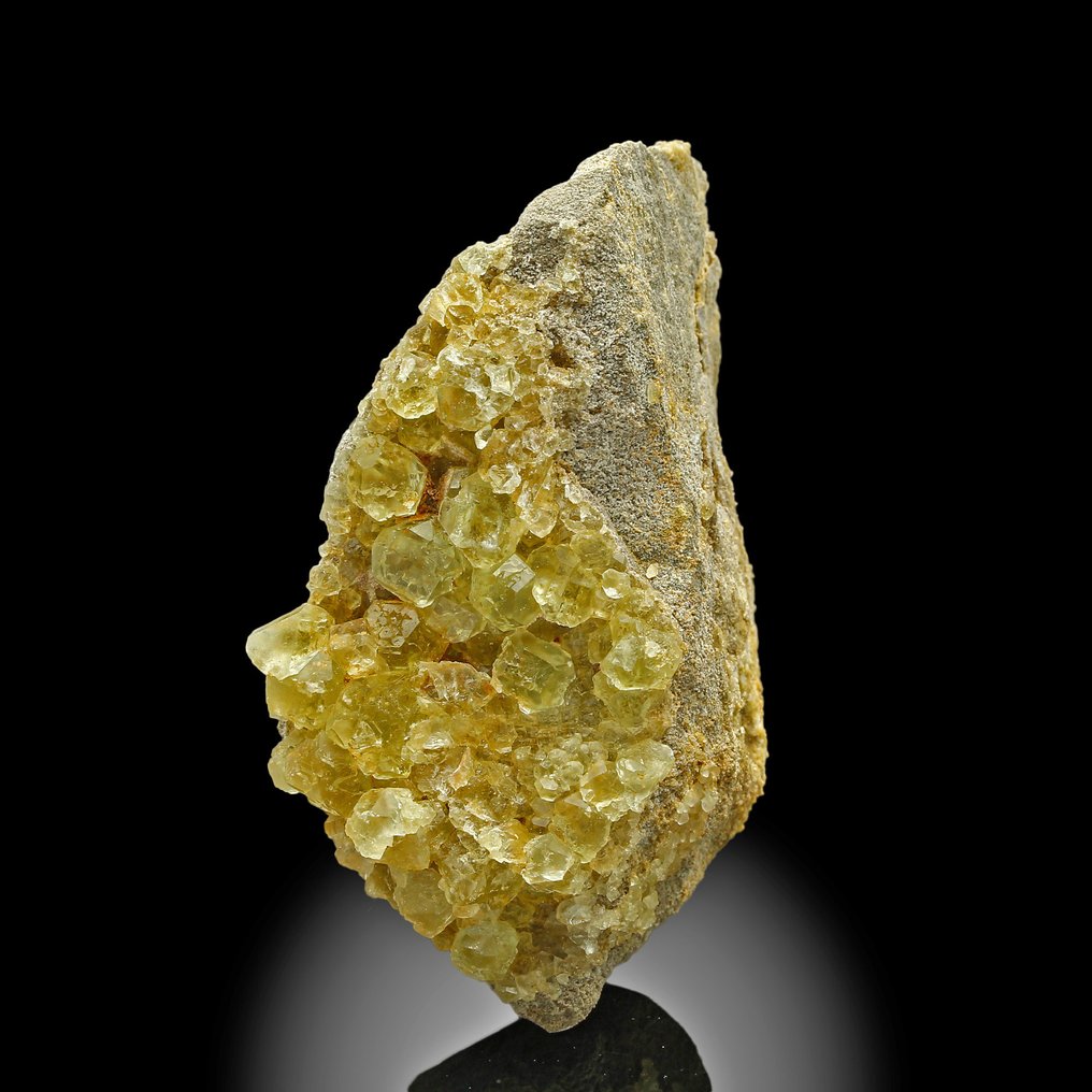 NYTT FUNN Fluorite Krystaller i indlejring - Høyde: 8.5 cm - Bredde: 5.4 cm- 224 g #1.0