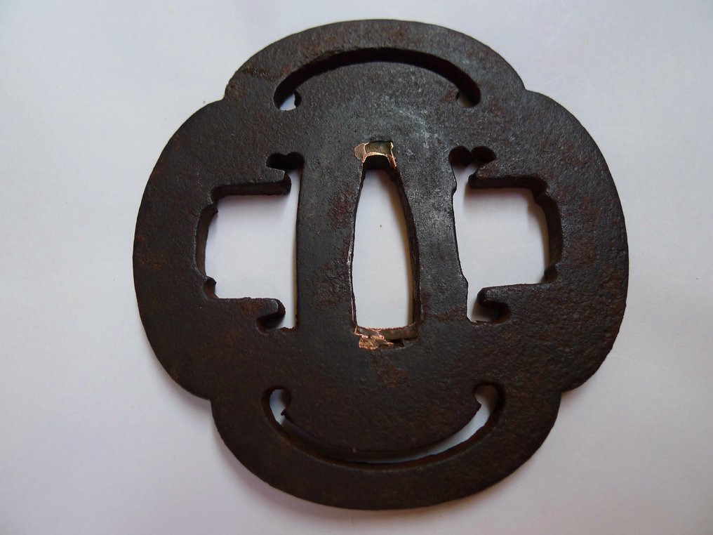 Bonita tsuba sukashi tachi com caixa - Japão - Final do período Edo #2.1