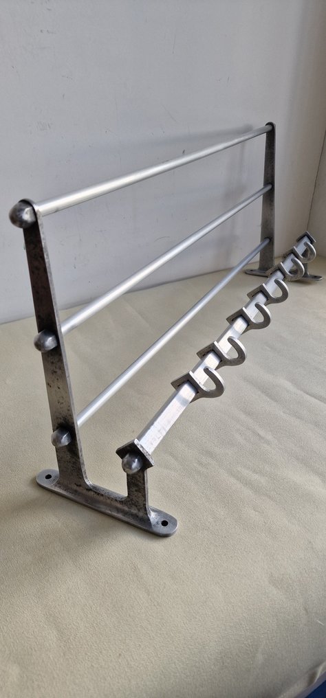 Perchero - Aluminio - Percha #1.0