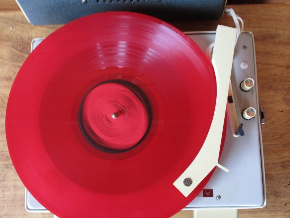 NOVAC - 252 Record player #1.0