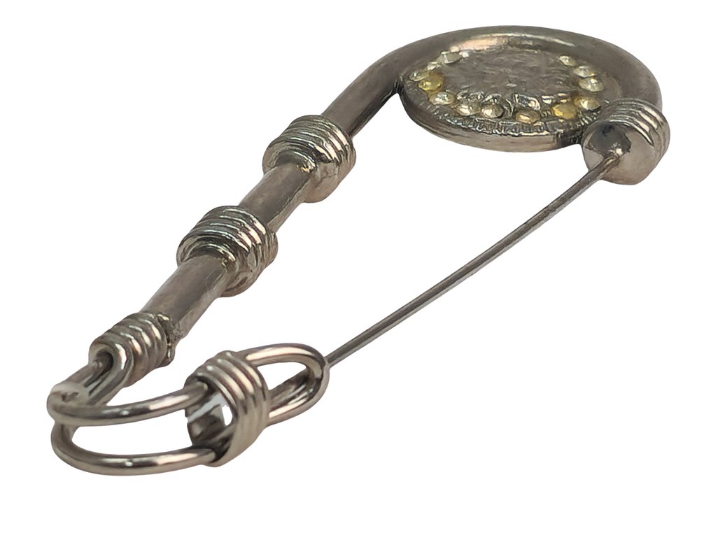 Metallo - Spilla #3.2