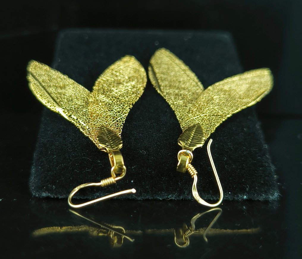 blad blad - Højde: 65 mm - Bredde: 32 mm- 3.23 g - (1) #3.2