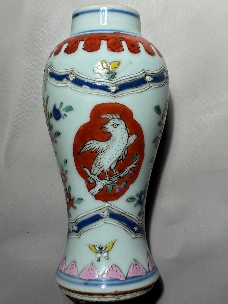 一只带有鸟类装饰的小花瓶 - Cornelis Pronk（不设底价出售） - 瓷器 - 中國 - 清雍正（1723-1735） #1.0