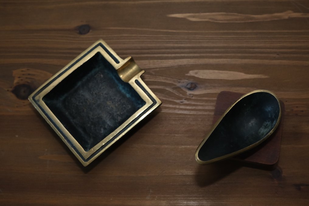 Cinzeiro (2) - Teca - Estilo de Walter Bosse #2.1