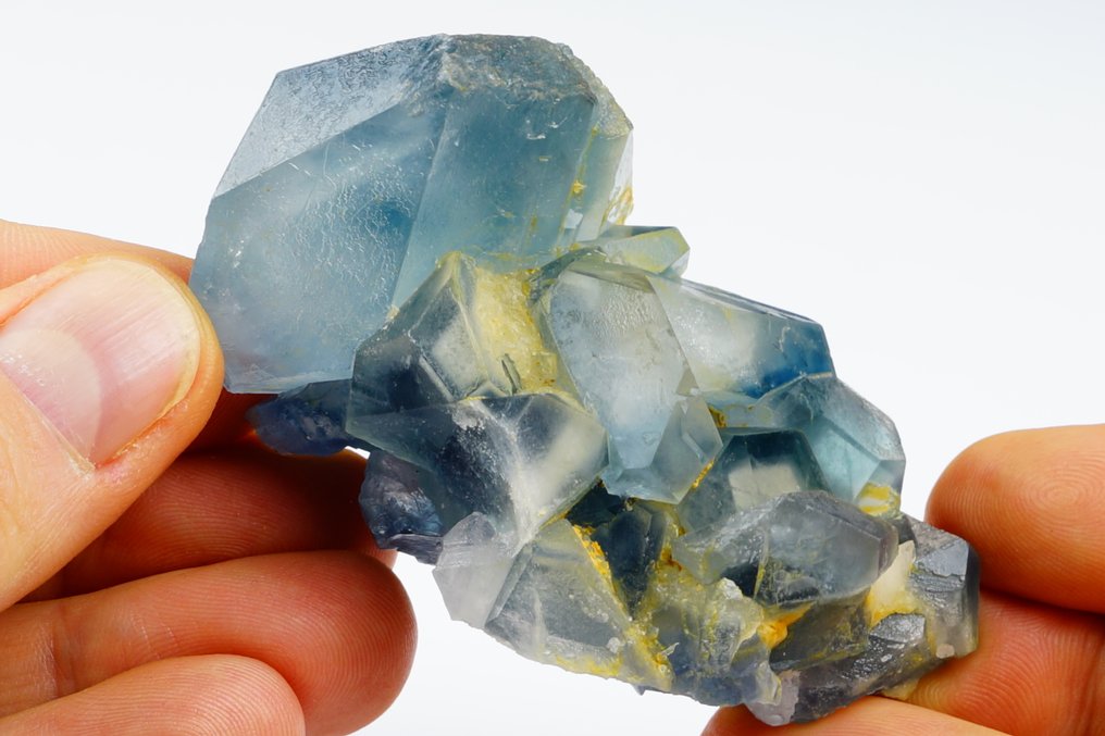 2025 trova CELESTINE con calcite. fluorescente di alta qualità in UV - Altezza: 8 cm - Larghezza: 5 cm- 214 g #1.0