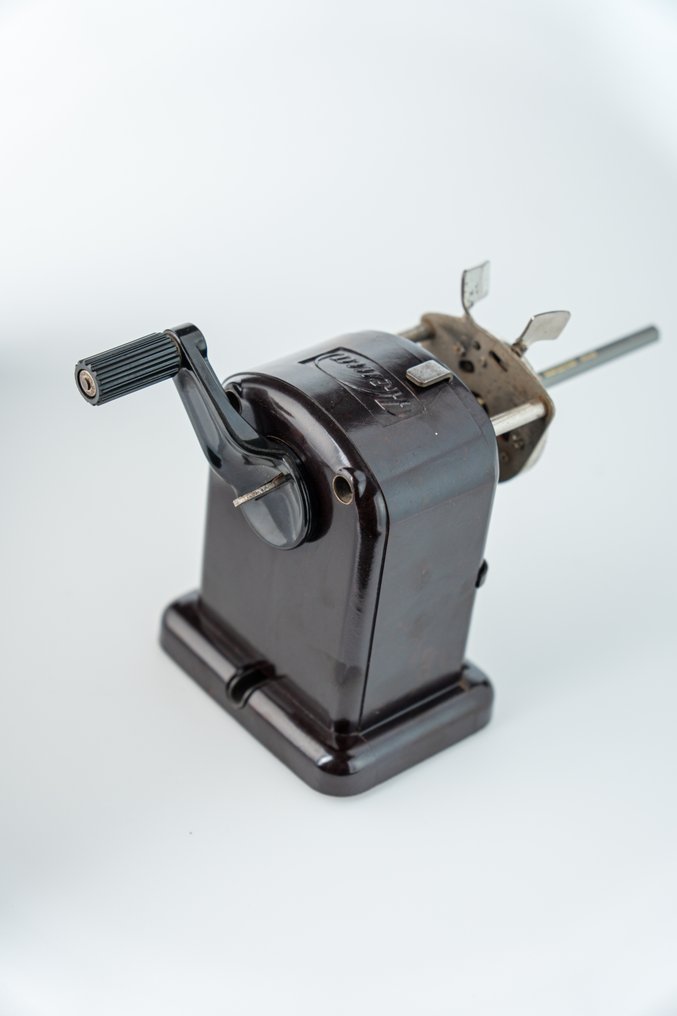 Hema Bakelite Pencil Sharpener – Brown Edition – 1950s – Excellent Model with Removable Blades - Ξύστρα Σύγχρονη #4.3