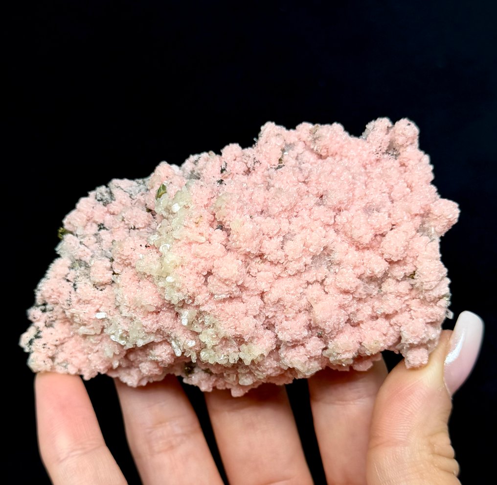 Excellent RHODOCHROSITE with QUARTZ, STILBITE & CHALCOPYRITE specimen from Davidkovo ore field, Specimen - Height: 10.5 cm - Width: 6 cm- 193 g #2.1