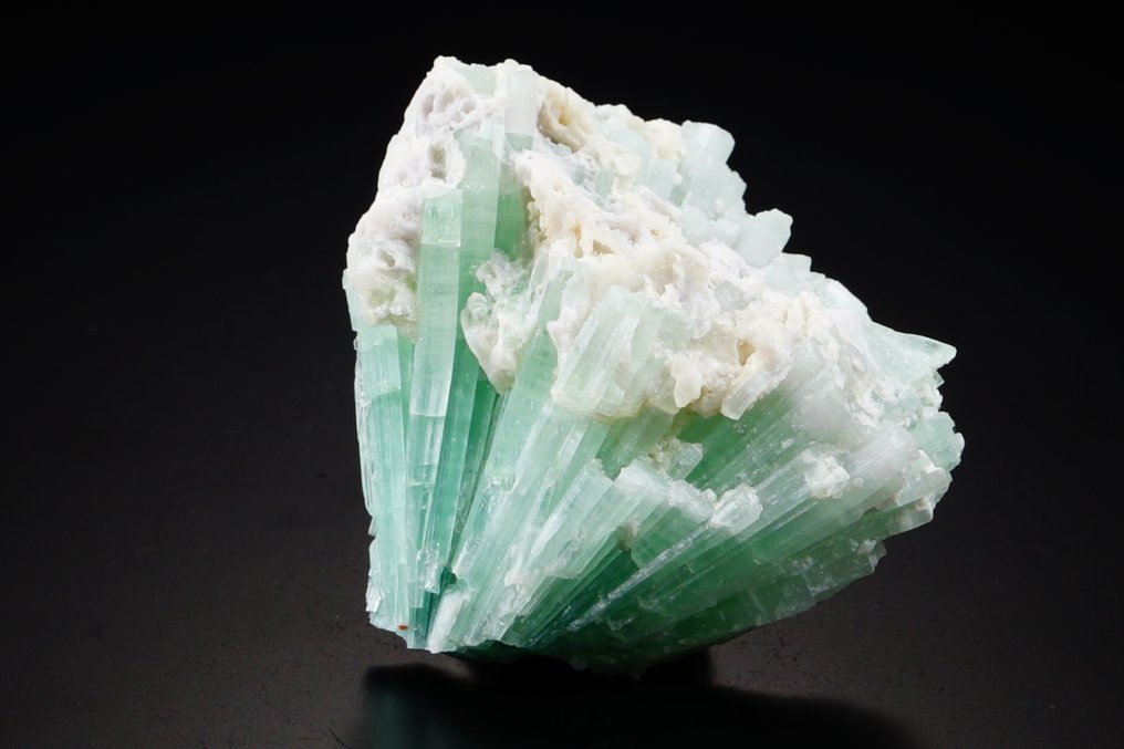 蓝绿色托尔玛林喷雾 唯一 - 无底价 - 高度: 4.5 cm - 宽度: 4.2 cm- 38 g #1.0