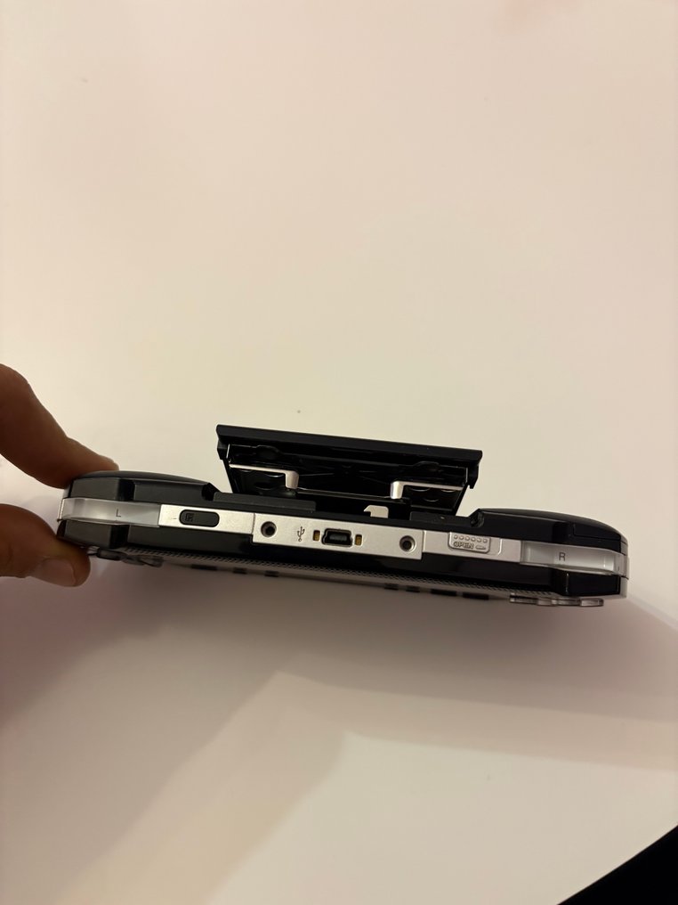 Sony - Playstation Portable (PSP) - Original Sony PSP – Portable Console with 3 UMD Games and Power Supply - Console per videogiochi + giochi #3.2