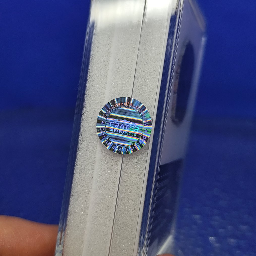 -3,1 cm! – hiteles HOLDTEGRA METEORITASZELET –feldspar breccia-. BECHAR 007 (Algéria, 2022). Nincs minimális ár! - 2.72 g #1.0