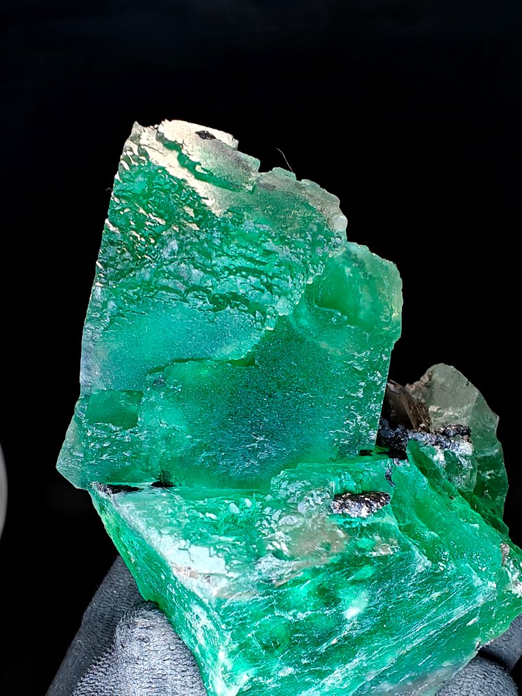 Χλωρίτης πράσινος σμαράγδι με Bournonite. Νέα ανακάλυψη - Ύψος: 10 cm - Πλάτος: 8 cm- 720 g #2.1