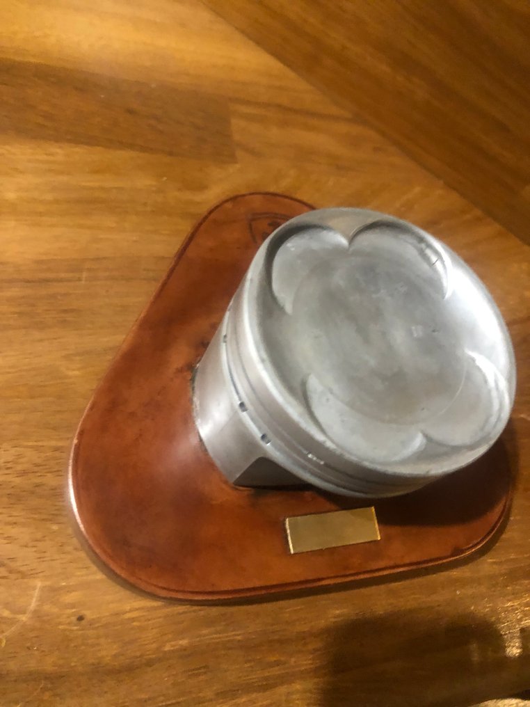 法拉利 Schedoni 皮革名片夹，基于 Schedoni 1980 年代的复古盒子皮革，配有活塞。 - Ferrari - 1990 #4.3