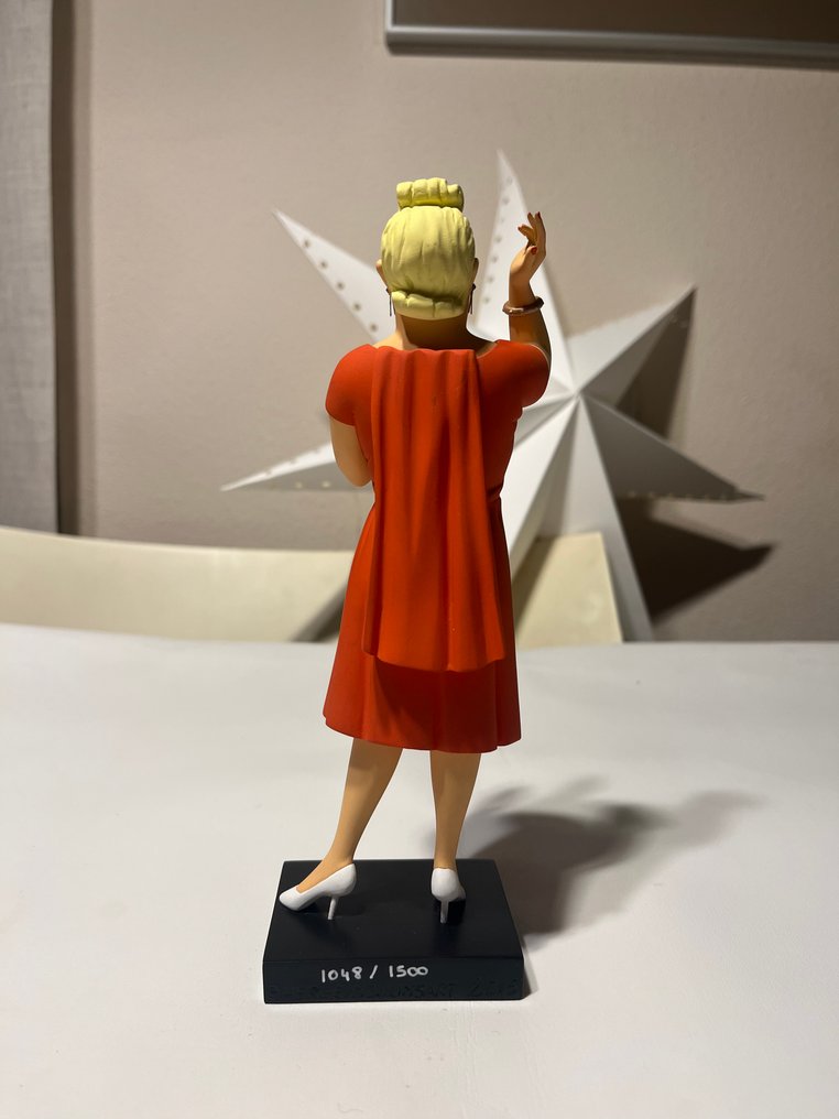 Hergé – Figura Galería Castafiore – ref. 44017 – Fariboles – (2016) #1.0