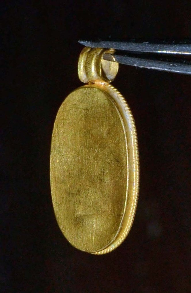 古羅馬帝國 金色 Pendant, 一件古老的高克拉金和青铜制成的椭圆形吊坠，边缘装饰着精致的细螺旋纹。 - 2.5 cm #3.2