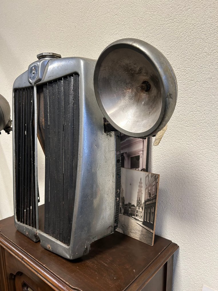 Μπροστινό μέρος αυτοκινήτου - MG - Radiateurgrille met koplampen - 1930 #2.1