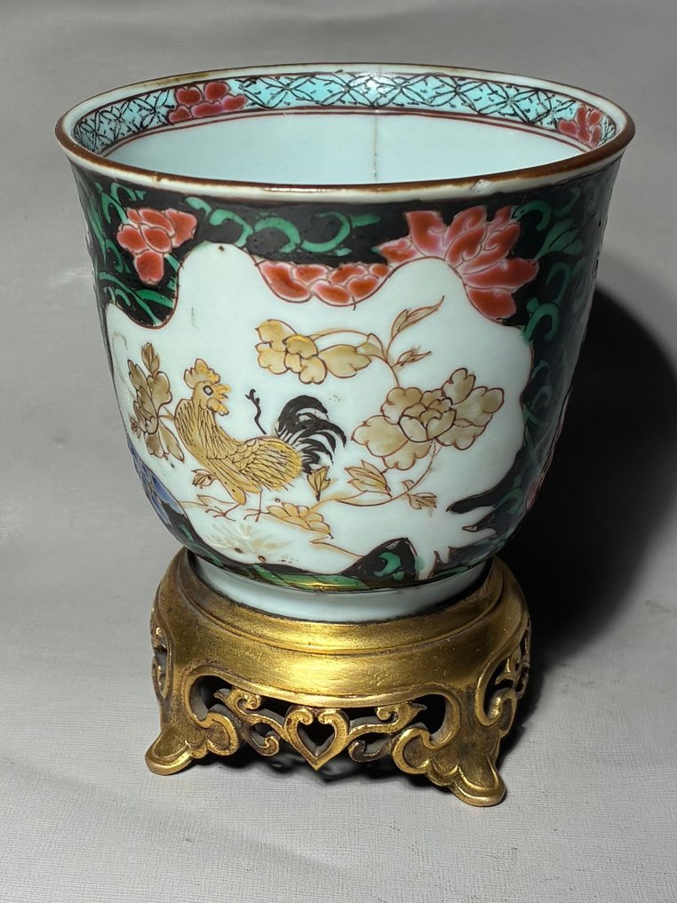 一只公鸡装饰奖杯 - 青铜底座（无保留价出售） - 瓷器 - 中國 - 清雍正（1723-1735） #2.1