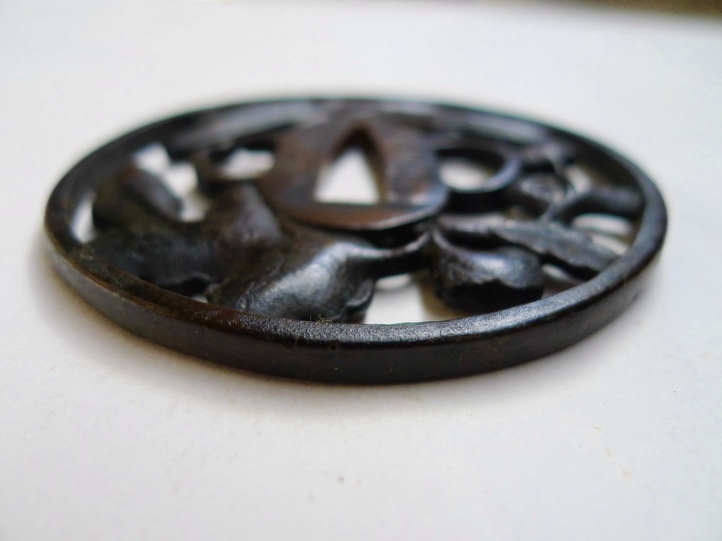 美丽的标志 宗近作“宗近”三条宗近——大和花叶图案透雕铁锉刀鞘 - 日本 - 江戶時代晚期 #3.2