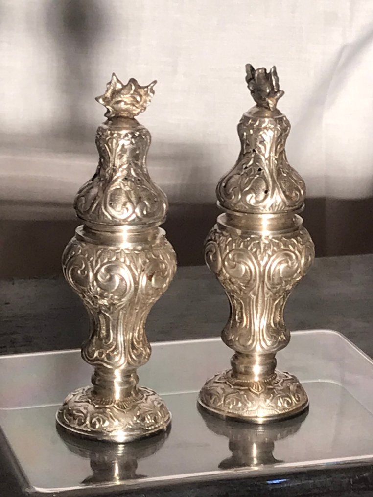 Hultman - Johan L. Hultman - Αναδευτήρες αλατιού και πιπεριού - .830 silver - 1920, Handsmide #2.1