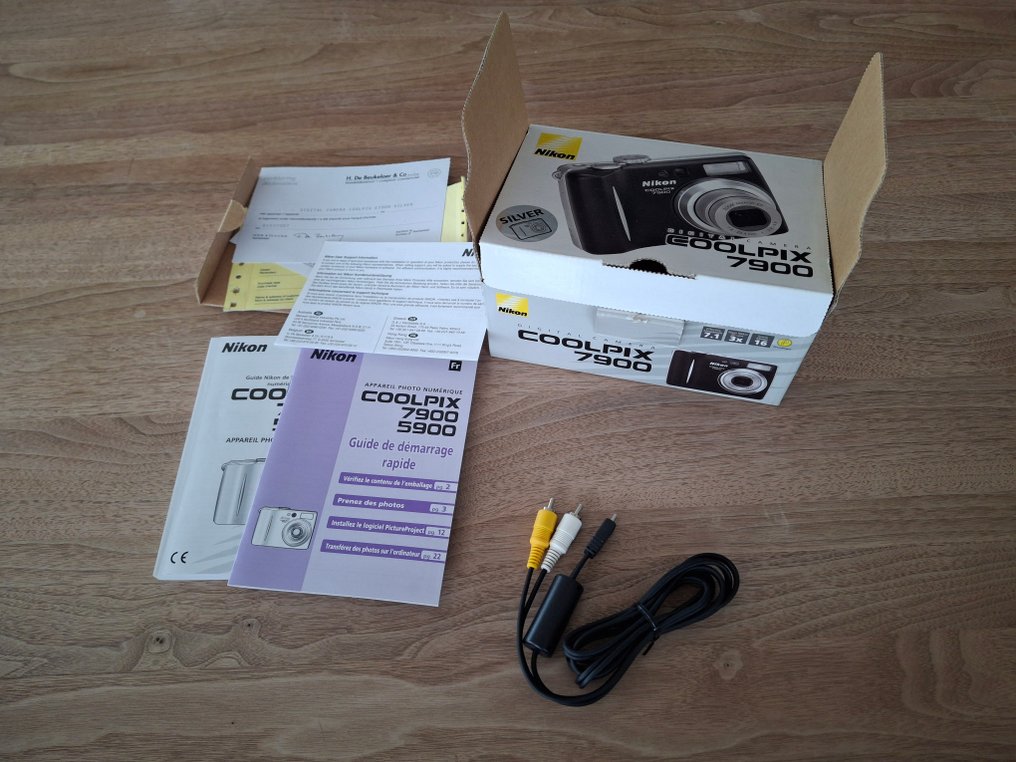 Nikon COOLPIX 7900 Cameră analogică compactă #3.2