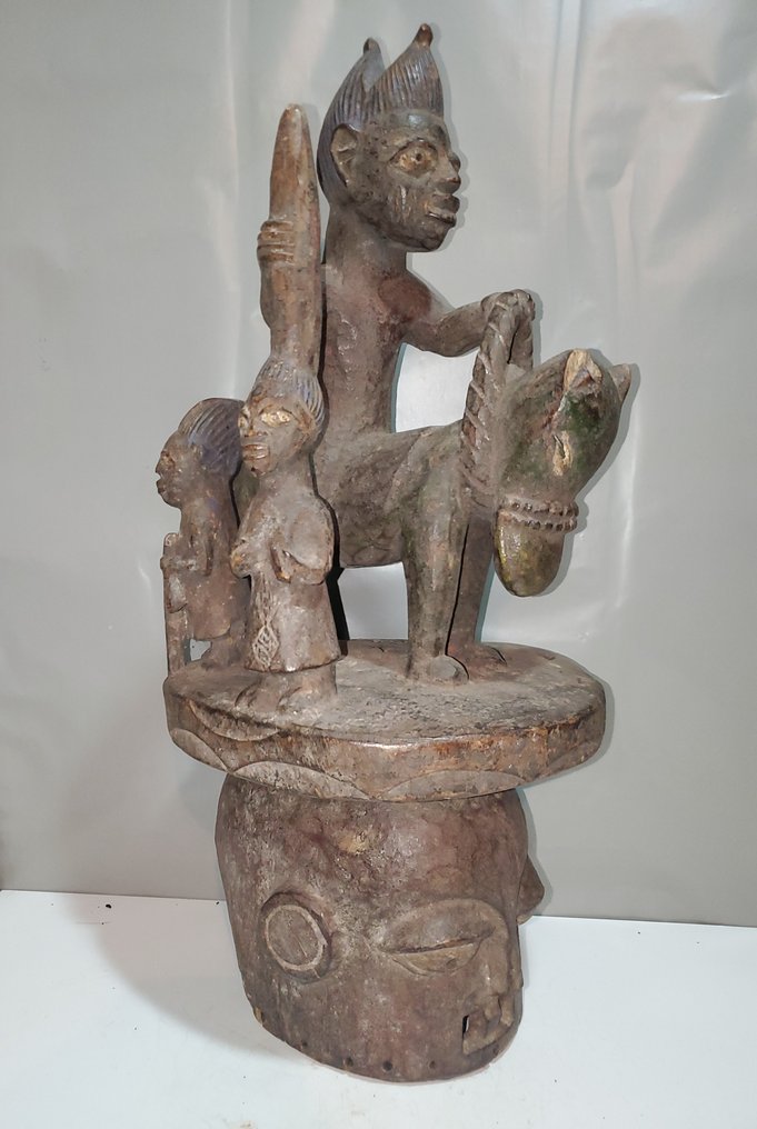 Casco - idioma - Aduma - Nigeria  (Sin precio de reserva) #1.0