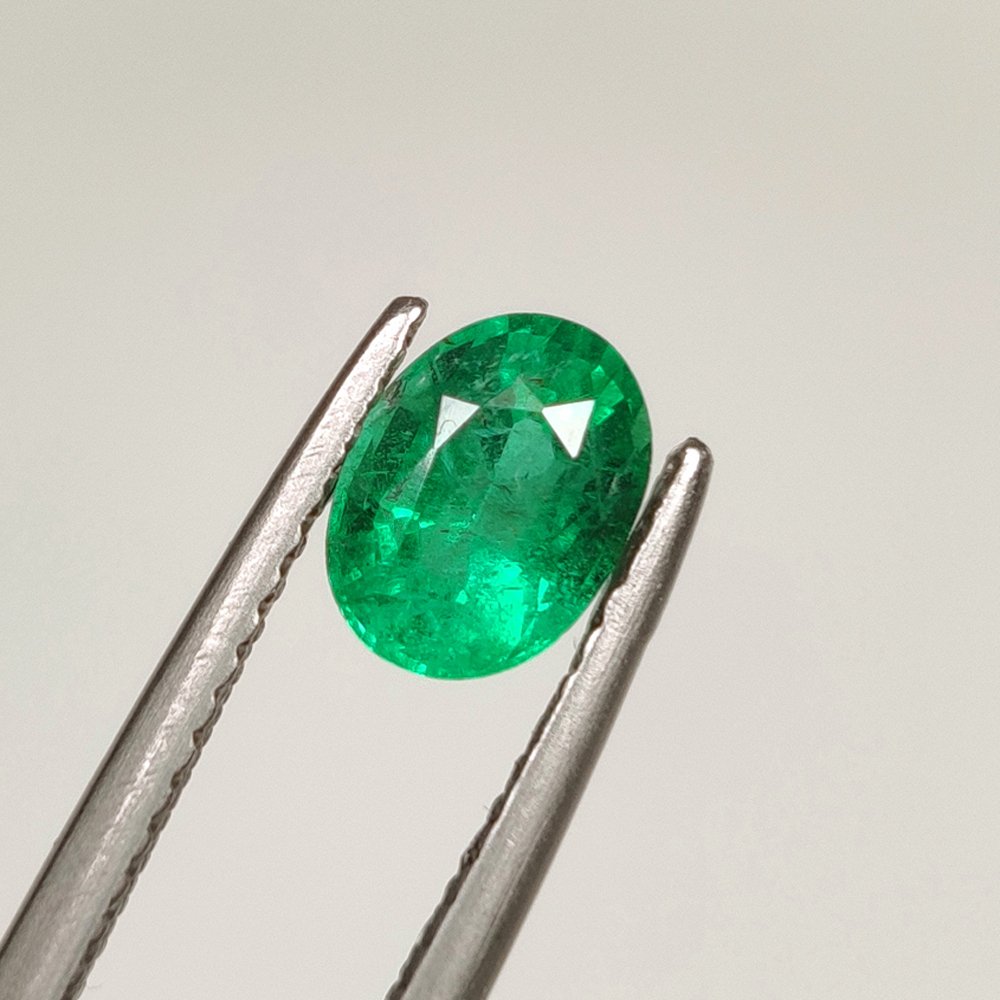 Fără preț de rezervă Verde Smarald - 0.96 ct - IGI (Institutul gemologic internațional) #2.1