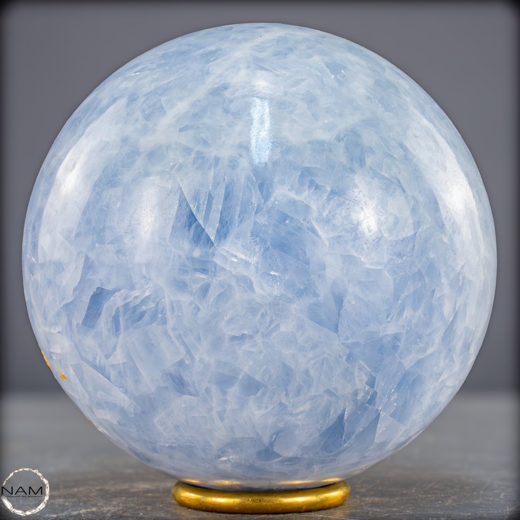 Φυσική μπλε σφαίρα από Calcit από τη Μαδαγασκάρη. Ήπια αρμονία σε μορφή κρυστάλλου.- 1969.09 g #1.0