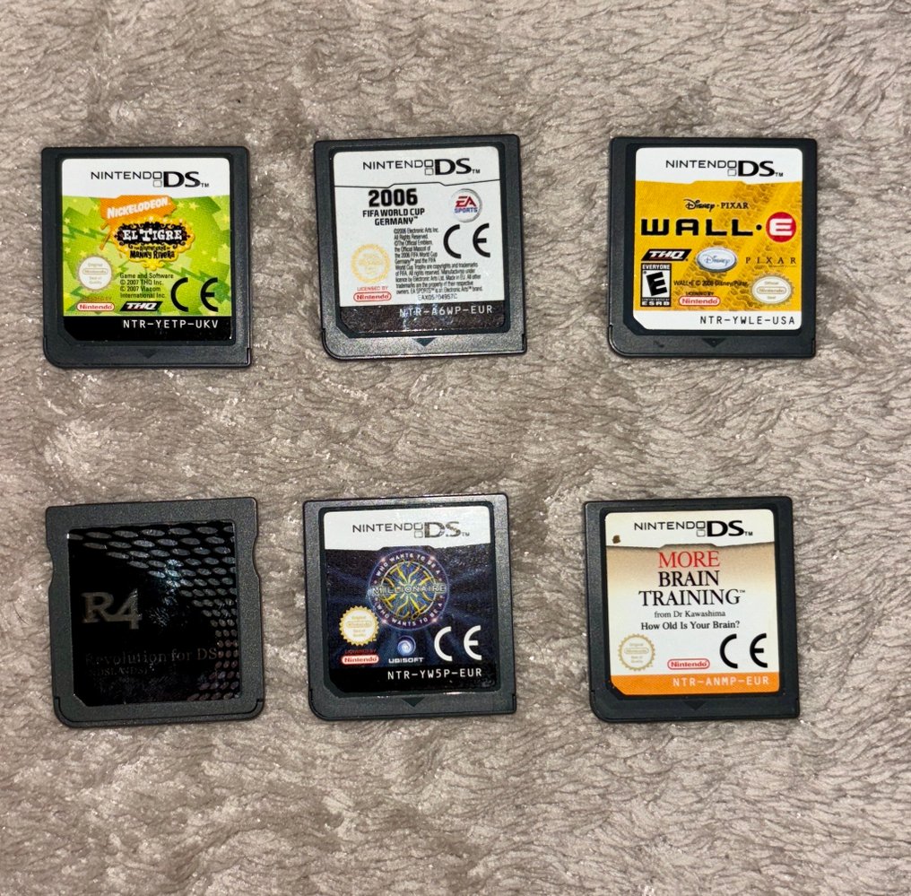 Nintendo - DS lite - with 10 games + R4 cart - Κονσόλα βιντεοπαιχνιδιών + παιχνίδια #1.0