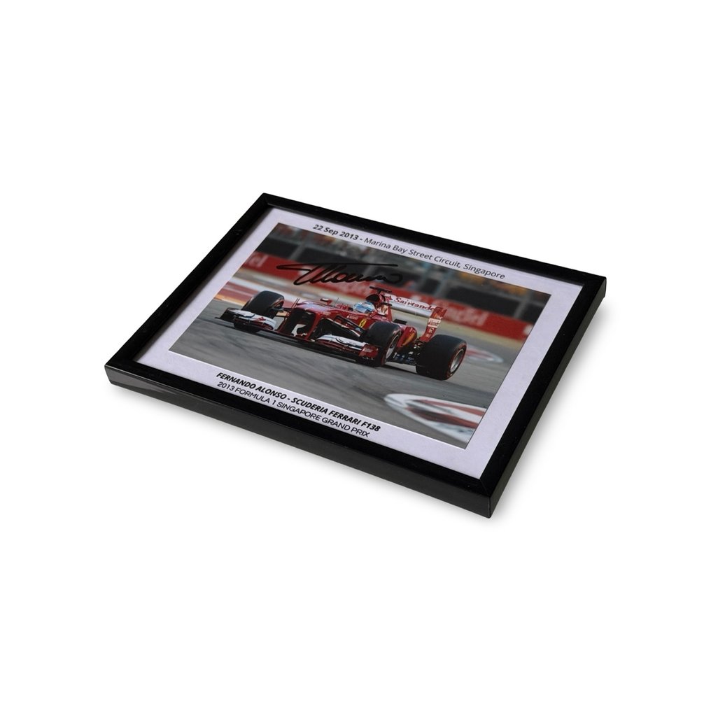 Scuderia Ferrari - Ferrari F138 - Formula 1 Singapore Grand Prix - Fernando Alonso - 2013 - Photograph #2.1