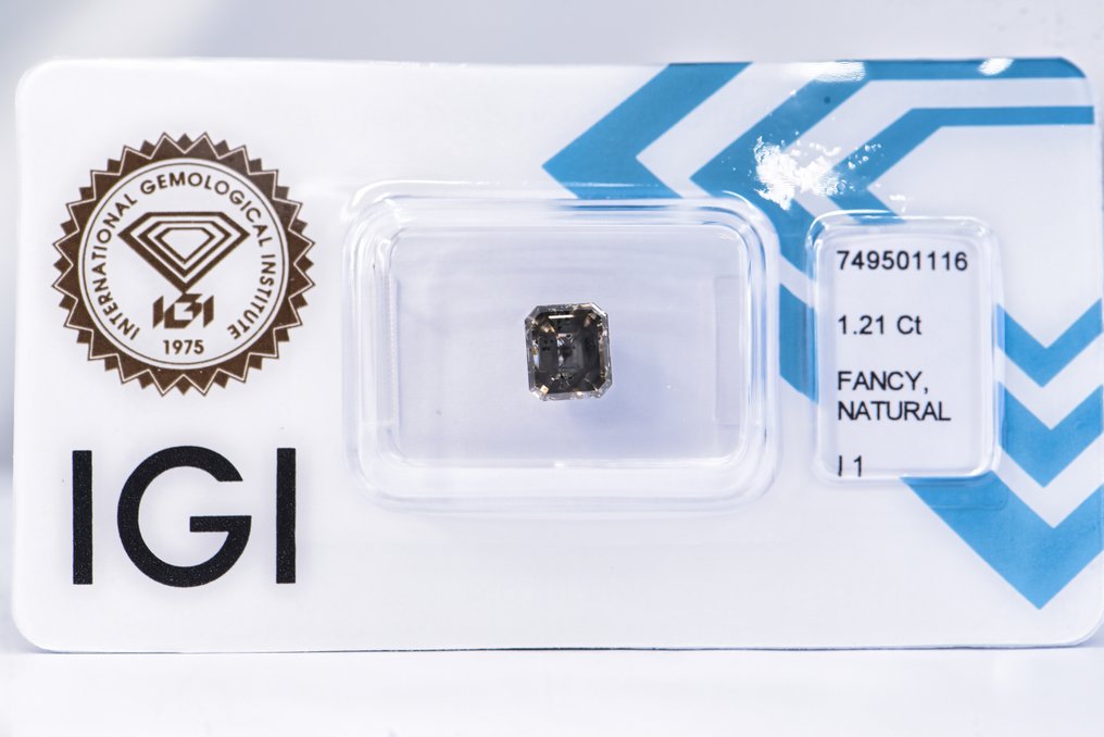 没有保留价 - 1 pcs 钻石  (天然色彩的)  - 1.21 ct - 祖母绿 - Fancy deep 稍帶綠色的 灰色 - I1 内含一级 - 国际宝石研究院（IGI） - VG VG #1.0