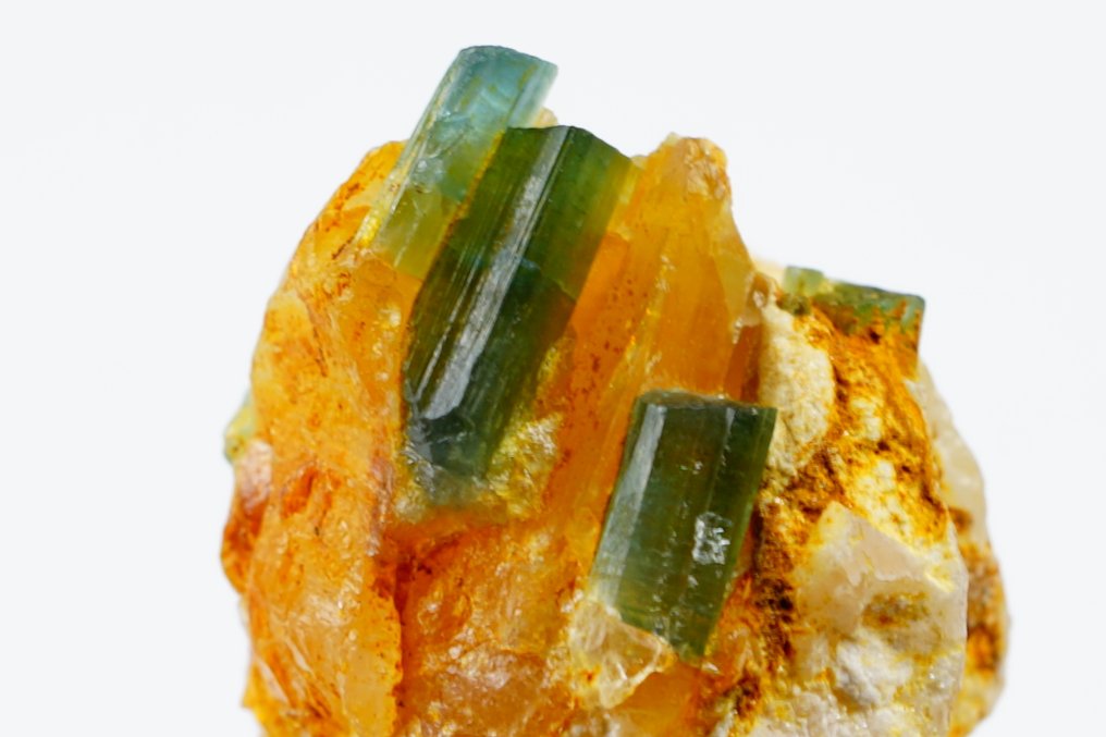 Μπλε/Πράσινο Τουρμαλίνης - Indicolite σε χαλαζία - επιπλέον χρώμα. πολύ σπάνιο - Ύψος: 3 cm - Πλάτος: 2.2 cm- 12 g #1.0