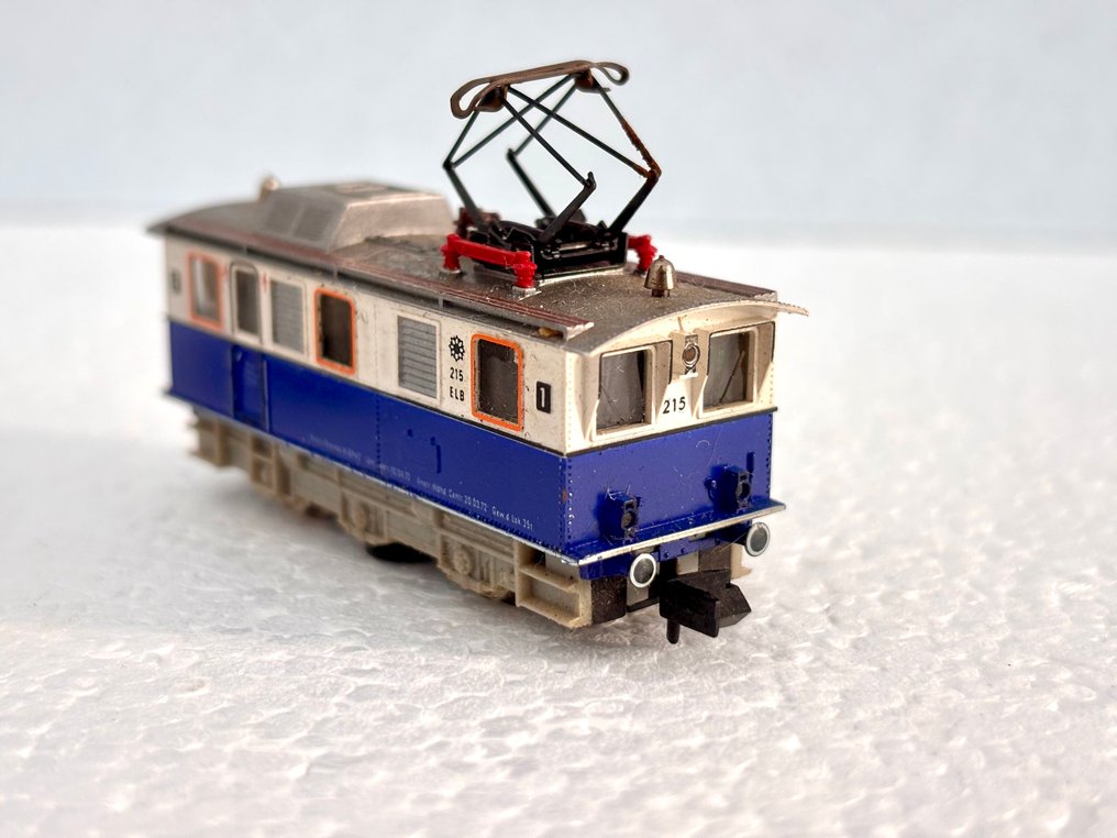 Fleischmann N - Σετ τρένων (4) - Σύνθεση από μια ηλεκτρική μηχανή με πεντάγραφο και τρία επιβατικά/φορτωτικά βαγόνια. - Edelweissbahn #4.3