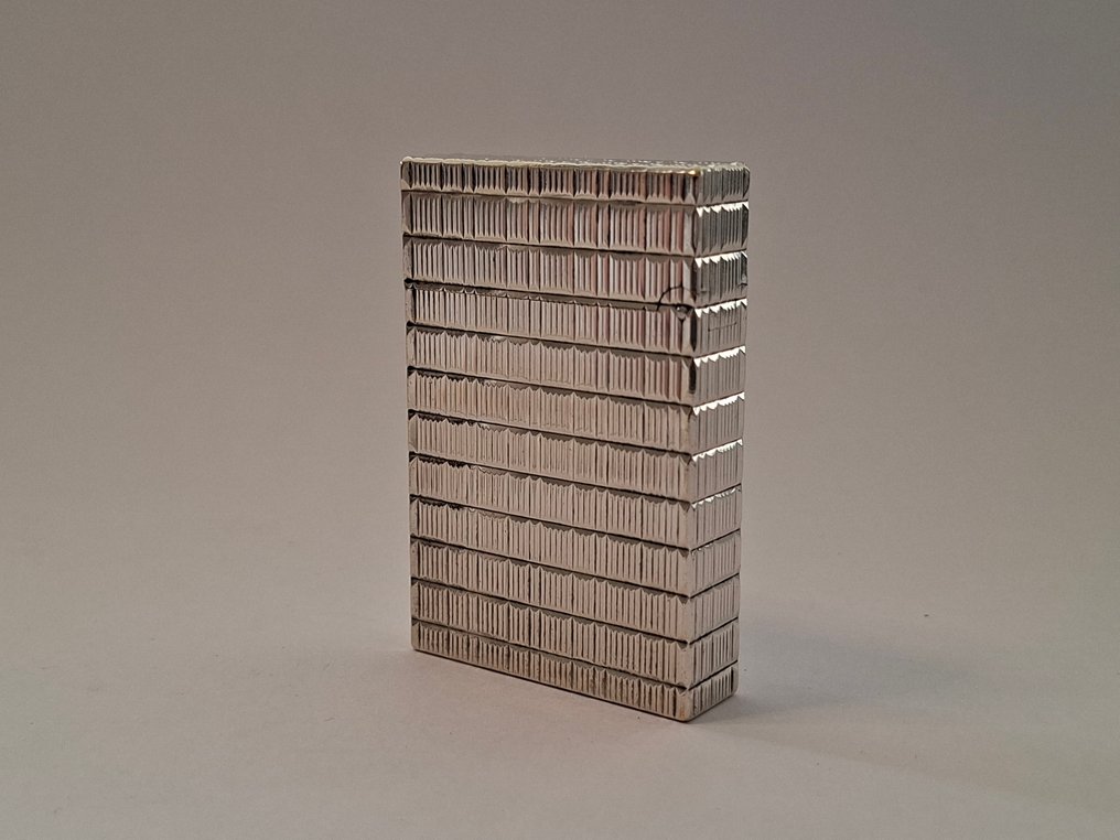 S.T. Dupont - Line 2 - Ingen mindstepris - Lommelighter - Forsølvet #2.1