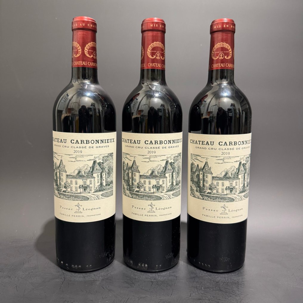 2019 Chateau Carbonnieux - Bordeaux, Pessac-Léognan Grand Cru Classé - 3 Pullot (0.7 L) #1.0