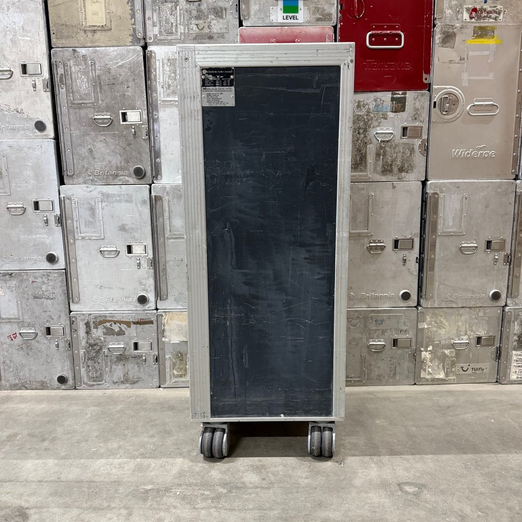 Diethelm - 航空手推車  - 飞机手推车 - 厨房推车 - 废物推车 - 2010-2020 - 航空家具 #3.2