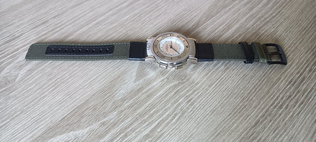 Lip - Explorer - 没有保留价 - 中性 - 1990-1999  #4.3