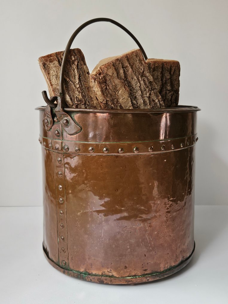 Aker - handgeklonken Friese nagelemmer - Houtbak – gesigneerd: TTS 1850 - 花盆 - 铜 #1.0