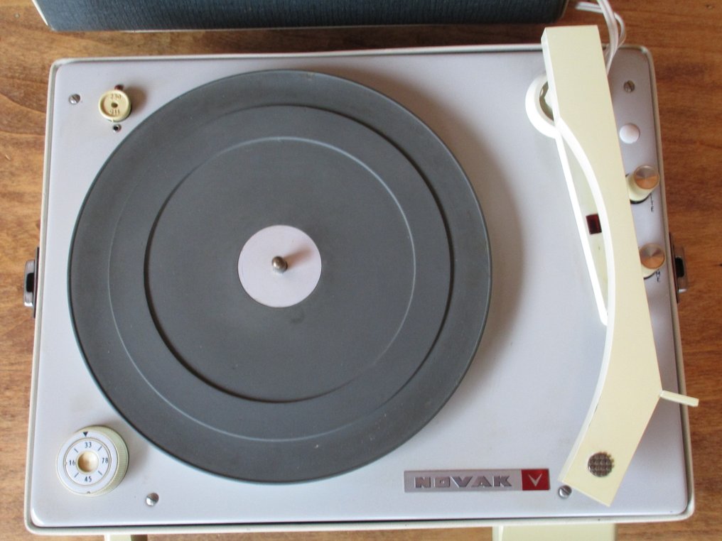 NOVAC - 252 Record player #2.1