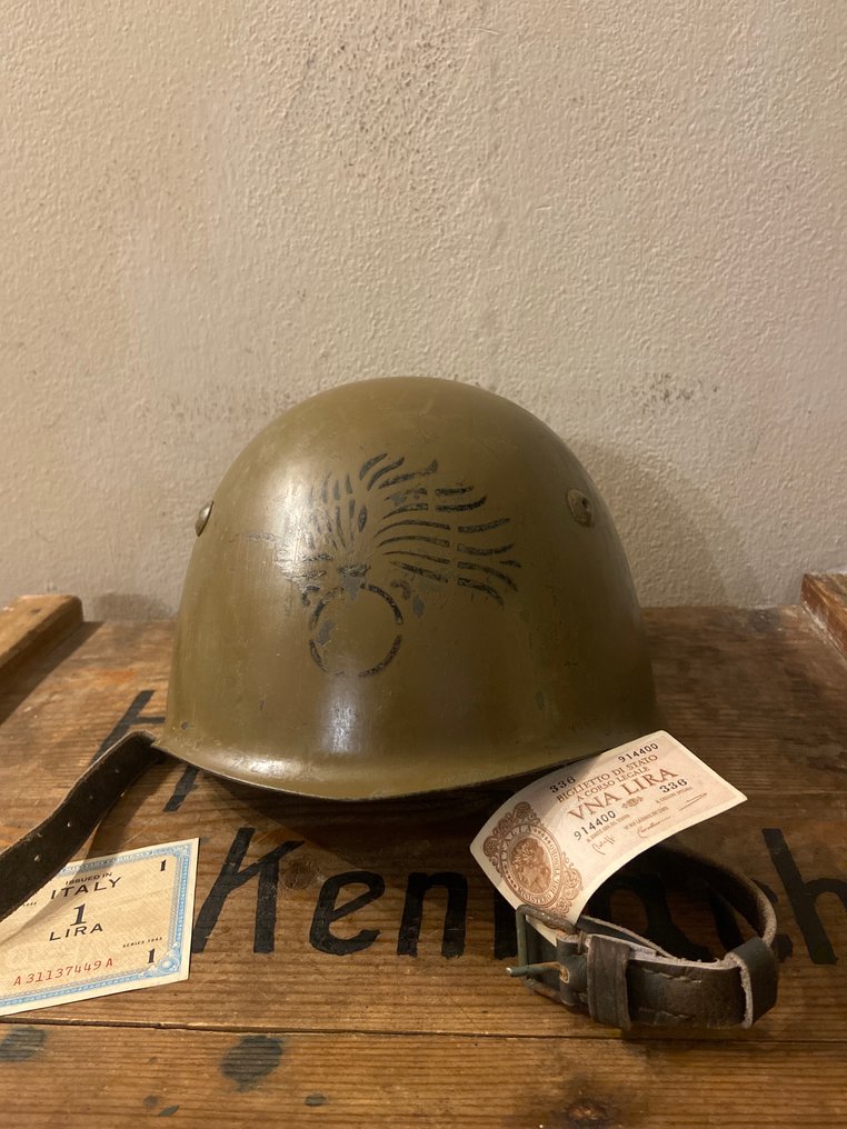 義大利 - M33 意大利军事用 1939 Sinigagliesi 都灵–宪兵–附有同期纸质材料 - 軍用頭盔 #1.0